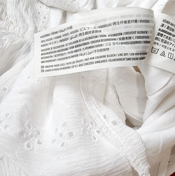 🌟3/$40 Sale!Mix & Match🌟Hollister White Eyelet Strapless Romper - Picture 11 of 12